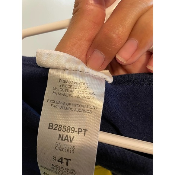 Bonnie Jean blue knit, short sleeve flower top. Size 4T. - Picture 5 of 6